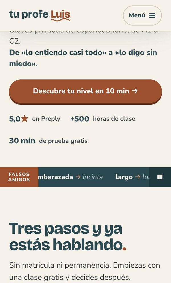 The site on a phone: the call to action Descubre tu nivel en 10 min, the ratings, the false friends strip and the heading Tres pasos y ya estás hablando.